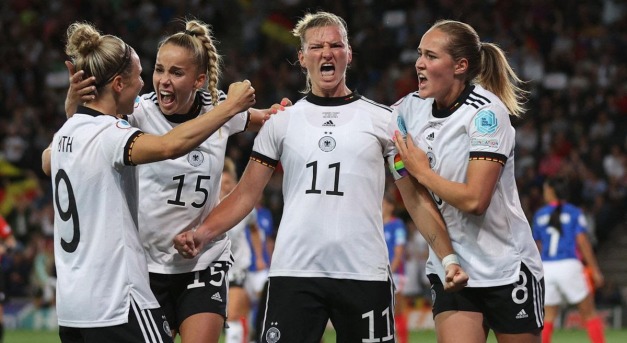 A német kancellár a férfi csapatéval azonos fizetést adna a női válogatottnak